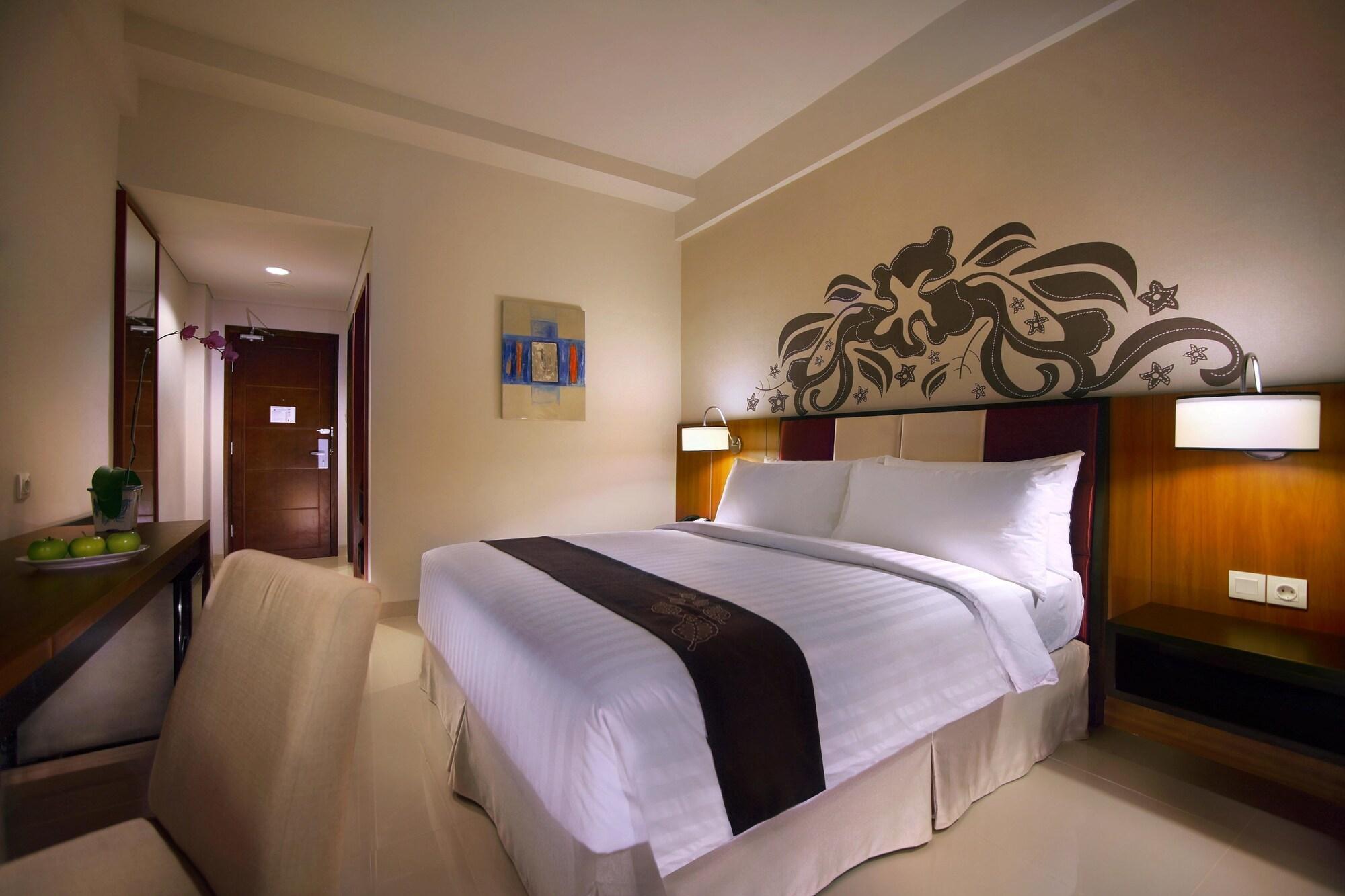 Aston Bojonegoro City Hotel Exterior photo