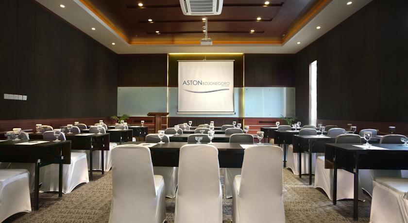 Aston Bojonegoro City Hotel Exterior photo